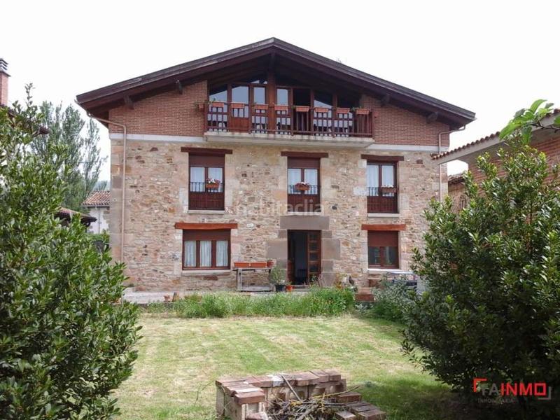 Foto 3a22a954-ee1c-4d4a-b425-f3adaa2e1b41. Chalet avec chauffage parking dans Barrundia