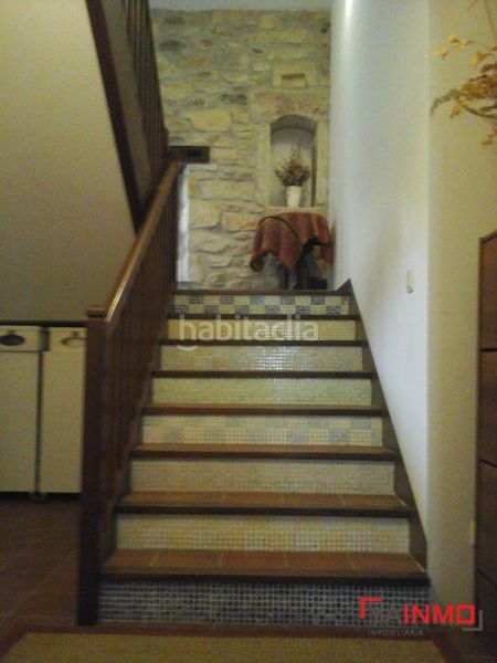 Foto a1c298ac-d766-429b-a134-72b08a896f0c. Xalet amb calefacció aparcament a Barrundia