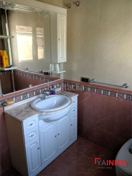 Foto 02b478a1-eaf1-480b-8c6f-647b4f7f5fa6. Chalet avec chauffage parking dans Abetxuko Vitoria - Gasteiz