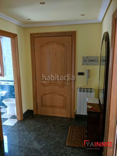 Foto 70fa6fe6-27cb-43c0-ac0c-3cfe095020dd. Chalet avec chauffage parking dans Abetxuko Vitoria - Gasteiz