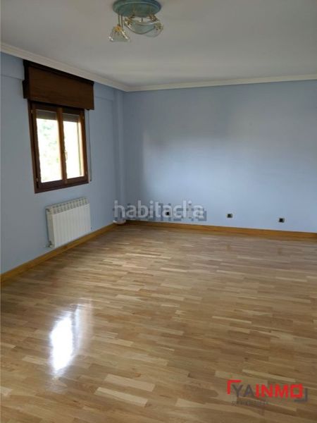 Foto b88e5893-e818-4882-bf63-387a8fae4d8e. Xalet amb calefacció aparcament a Abetxuko Vitoria - Gasteiz
