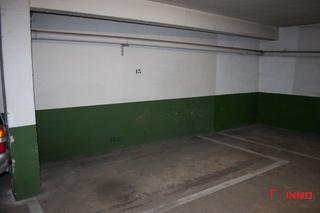 Aparcament cotxe a Coronación. Zaldiaran