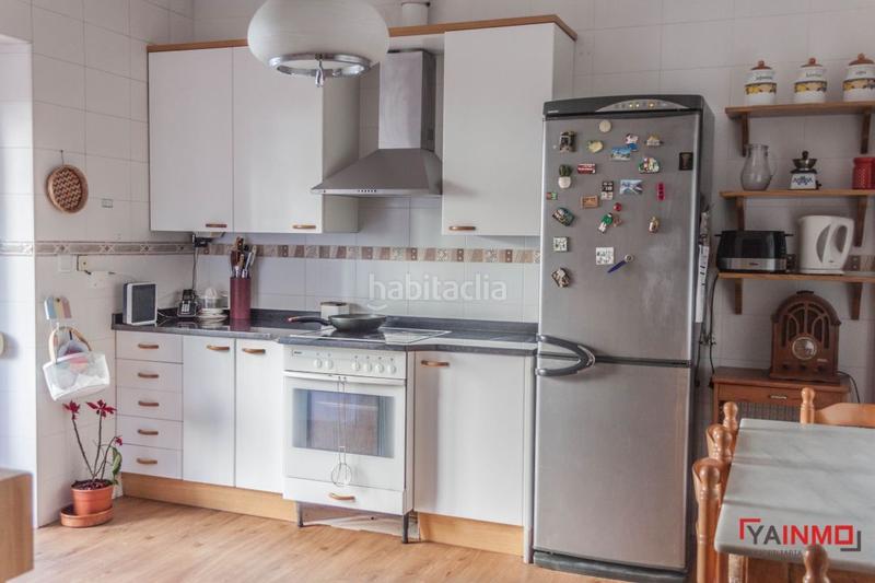 Foto 02de8b65-27a0-4c07-9a42-53e19b77b174. Casa adossada amb calefacció a Judimendi Vitoria - Gasteiz