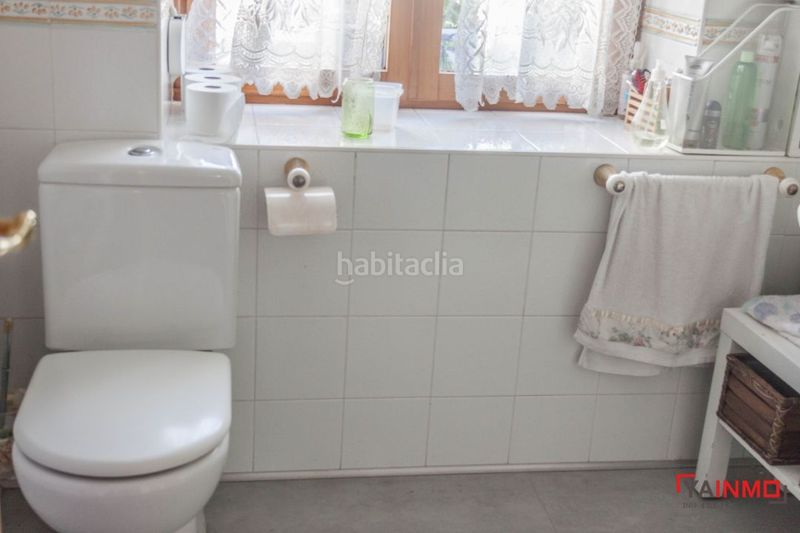 Foto 1b80bac3-8726-409e-a380-aa998855b664. Casa adossada amb calefacció a Judimendi Vitoria - Gasteiz