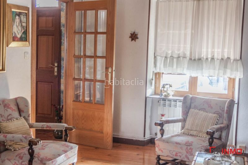 Foto 4db4852c-5306-4e5b-8622-6524d218af25. Casa adossada amb calefacció a Judimendi Vitoria - Gasteiz