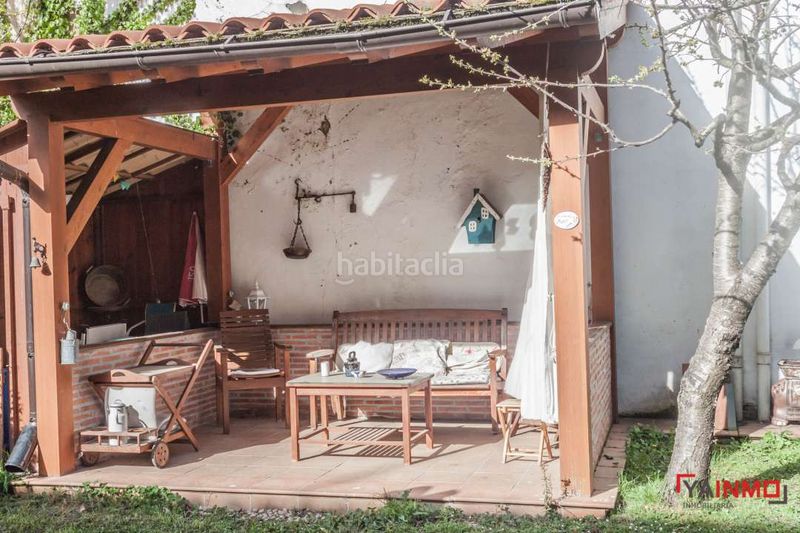 Foto 4ff28db7-f291-4828-b61a-5f4906ddc109. Casa adossada amb calefacció a Judimendi Vitoria - Gasteiz