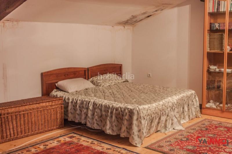 Foto 7d9cb69c-750e-4cd8-91f0-7e182738a07b. Casa adossada amb calefacció a Judimendi Vitoria - Gasteiz