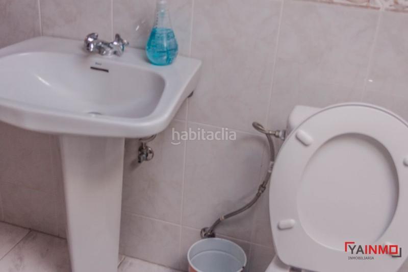 Foto a2c83878-b54f-46c0-b5b1-6999ab1a60b8. Casa adossada amb calefacció a Judimendi Vitoria - Gasteiz