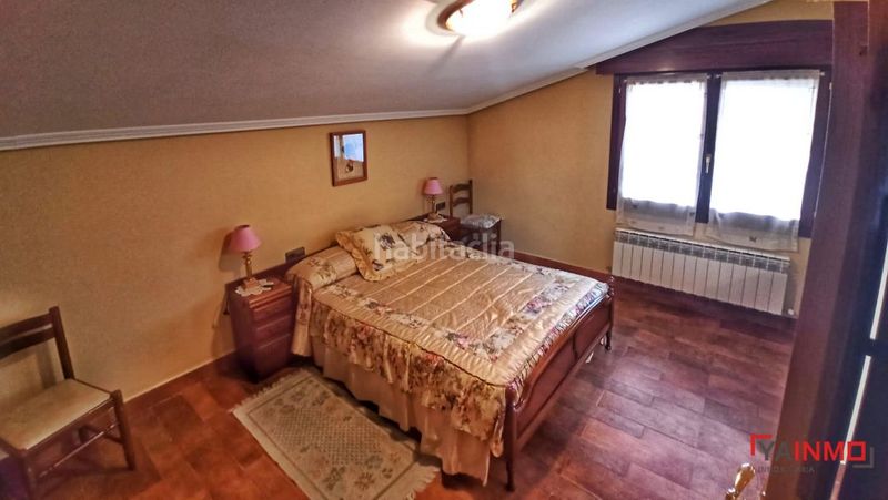 Foto 4103f572-6e2a-4612-ab18-2febb042feab. Casa amb calefacció aparcament a Samaniego