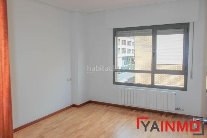 Foto 2203c10c-24e7-4c06-98e6-902c68a7cf10. Casa adossada amb calefacció aparcament a Zabalgana Vitoria - Gasteiz