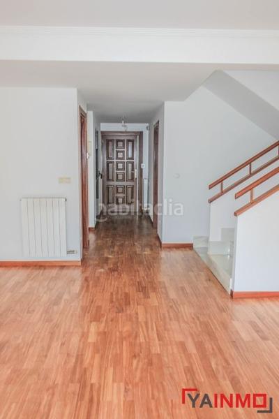 Foto 8edcefa7-cfb3-4397-bcd5-75eeefde66c4. Casa adossada amb calefacció aparcament a Zabalgana Vitoria - Gasteiz