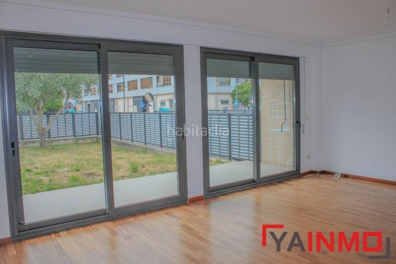 Foto a1f7a530-cd4c-4f06-98a0-46b9e8578e41. Casa adossada amb calefacció aparcament a Zabalgana Vitoria - Gasteiz