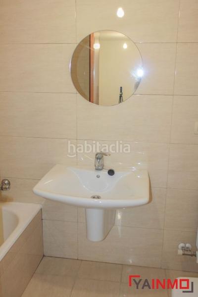 Foto b0a22120-a47a-478f-949e-c49ff2da7412. Casa adossada amb calefacció aparcament a Zabalgana Vitoria - Gasteiz