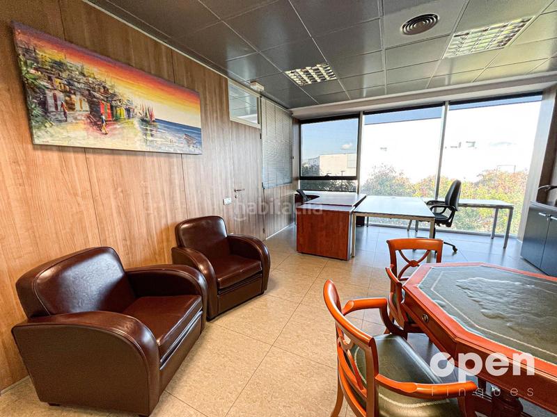 Foto c919d96c-7d2b-48ce-8ee3-4dec11815d81. Location bureau avec chauffage dans Les Fonts Terrassa