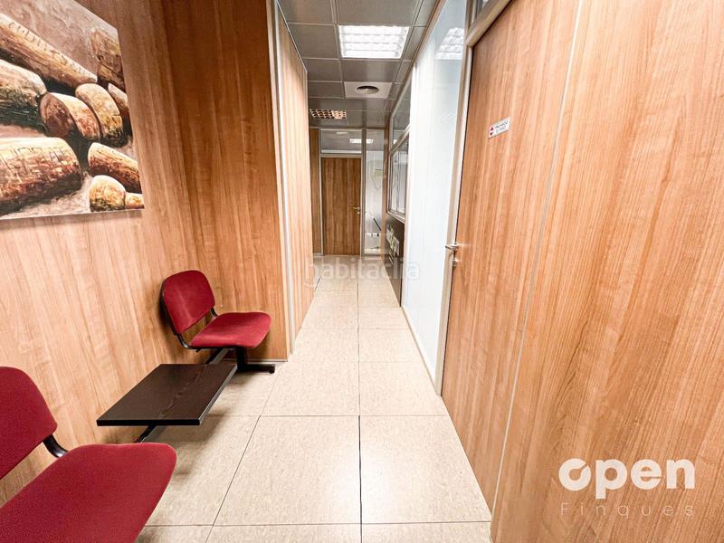 Foto 18de0383-2f0c-48e8-8388-85ff71d0e05f. Rent office space with heating in Les Fonts Terrassa