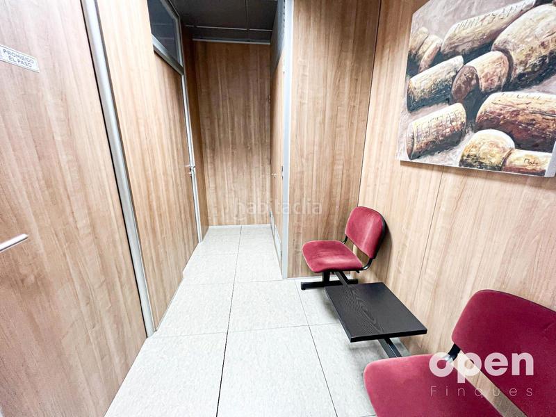 Foto d78f2f73-1aaa-4b53-ace4-bb152d9f3d29. Rent office space with heating in Les Fonts Terrassa