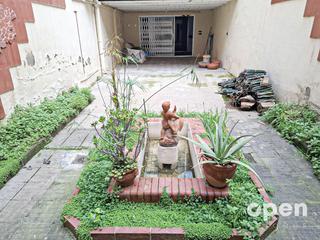 House  Volta. Calle volta