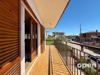 Xalet  Alzina. Urbanizacin can costa