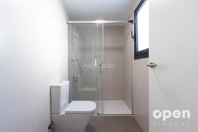 Foto 106b7a62-f8f8-413a-9262-0254f4d20ea3. Casa adossada amb calefacció piscina a Segle XX Terrassa