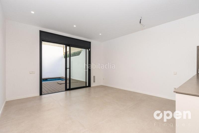 Foto 6ee22301-485a-4399-a663-3a87f85d94f7. Casa adossada amb calefacció piscina a Segle XX Terrassa