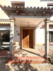 Maison  Bages. Calle bages  vacarisses