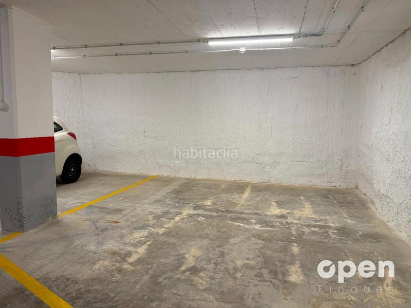 Foto 30a4c66a-829b-4e47-8565-e89abd63a764. Parking coche calle berguedà en Can Palet Terrassa