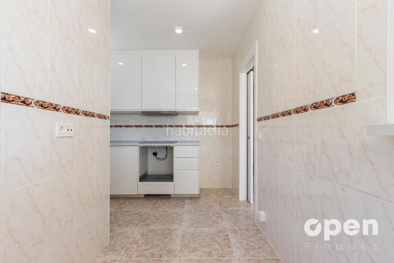 Foto 0665bbf5-77f1-40e9-a003-cb9433e68d53. Chalet zona can torrents en Cunit residencial Cunit