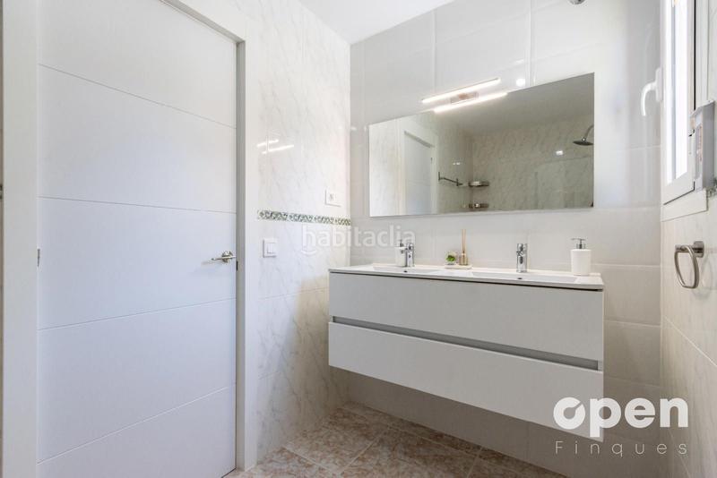 Foto 1d4029f0-a510-449b-bc1c-ac6514f1338d. Chalet zona can torrents en Cunit residencial Cunit