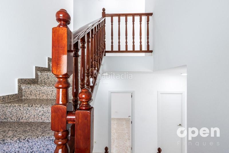 Foto 2521127b-f297-484d-8168-e48b21bd020c. Chalet zona can torrents en Cunit residencial Cunit