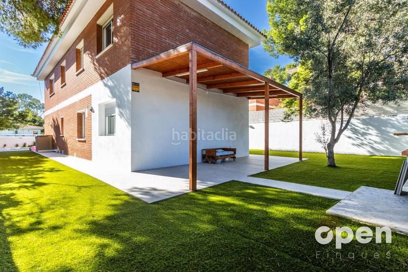 Foto 43b2db46-33c7-43ca-a594-291314d62eb7. Chalet zona can torrents en Cunit residencial Cunit