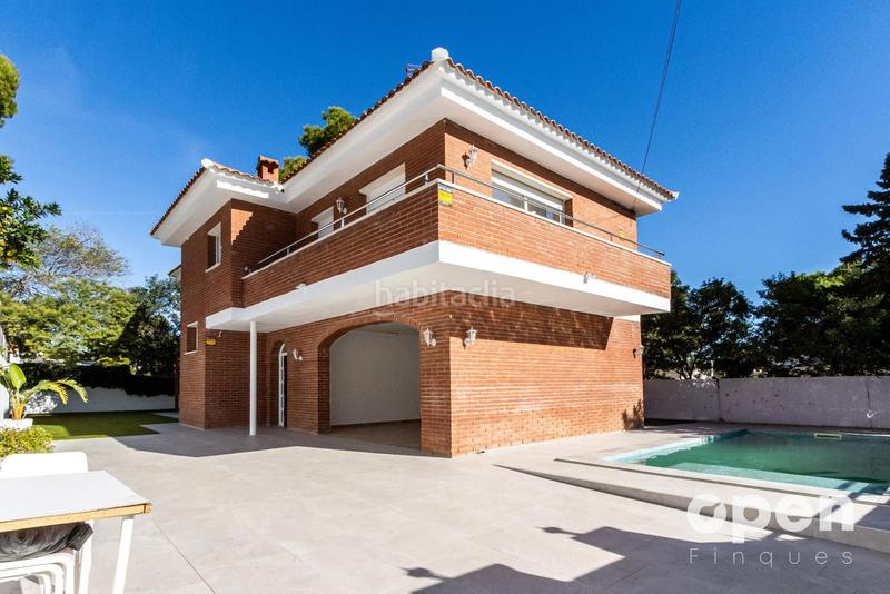 Foto 4edba4e6-04fb-40e0-94d9-0dced5041cff. Chalet zona can torrents en Cunit residencial Cunit