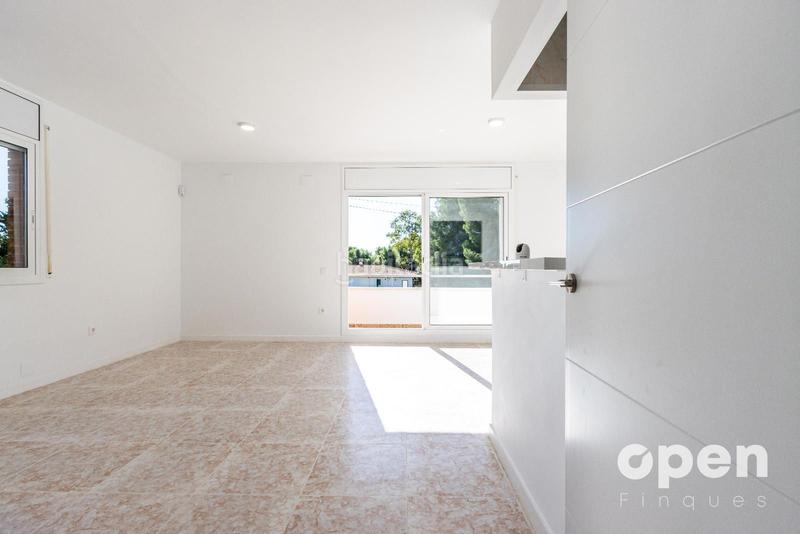 Foto 7975bae4-f2b1-4545-b809-0d9d4a28164b. Chalet zona can torrents en Cunit residencial Cunit