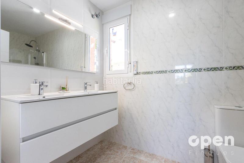 Foto 9f868d7c-6efd-4af2-868a-4d84ada82671. Chalet zona can torrents en Cunit residencial Cunit