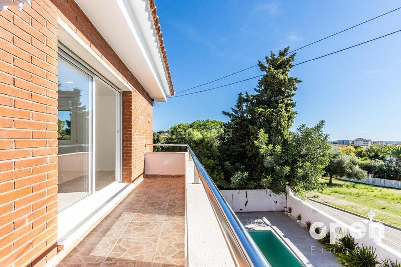 Foto c2133f2c-82af-4e2b-8e0b-0125e9d4394d. Chalet zona can torrents en Cunit residencial Cunit