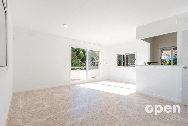 Foto e4d9dd61-3606-490f-b568-40ad31a709d6. Chalet zona can torrents en Cunit residencial Cunit