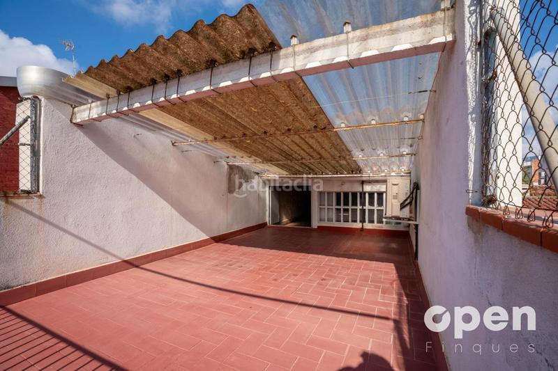 Foto 615df1b5-c308-428d-b82c-4e94f7d9e7e0. Casa adosada calle de pau claris en Barri del Centre Terrassa