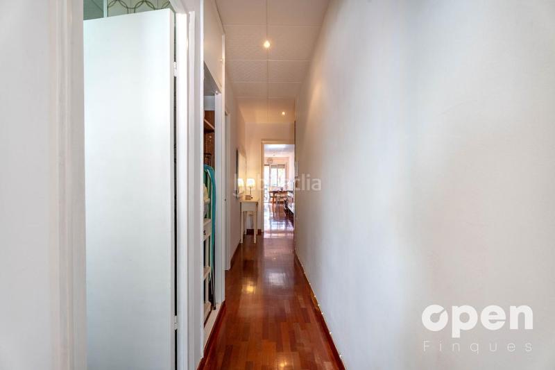 Foto b40590a0-0da6-413c-9ee2-e899d48a4a9b. Casa adosada calle de pau claris en Barri del Centre Terrassa