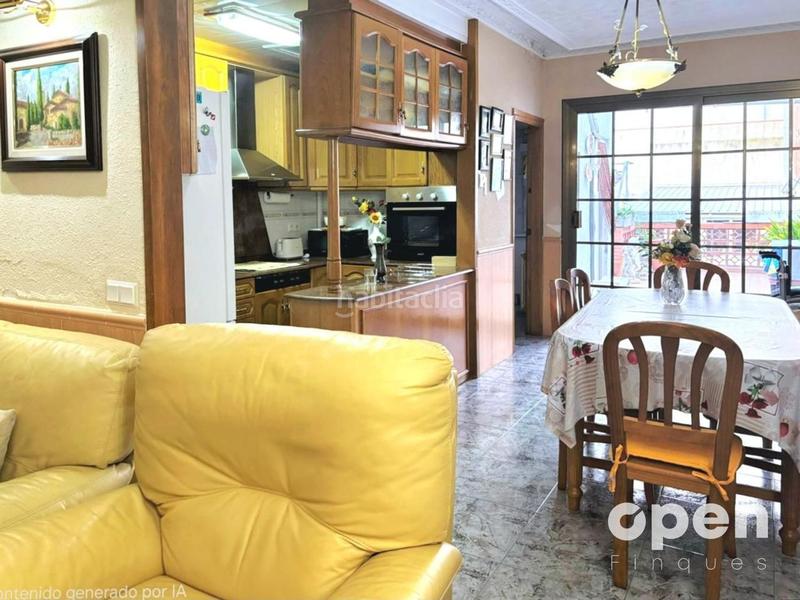 Foto 0d38a8bc-f7a6-45aa-a5a5-f6f66008b027. Casa calle dàngel guimerà en Can Palet Terrassa