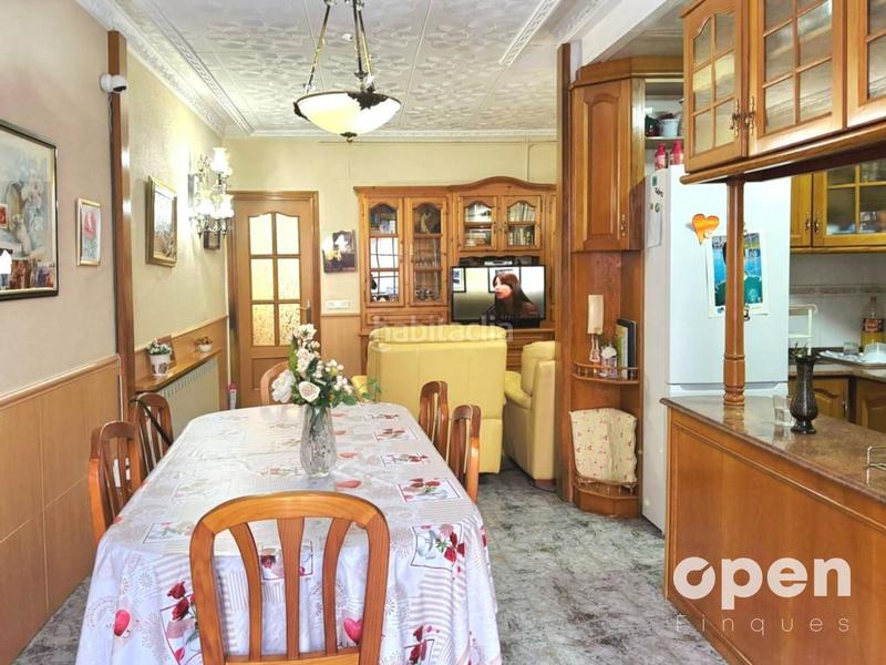 Foto b3a4e9c7-c23e-4b3e-9f13-c35fb7cac891. Casa calle dàngel guimerà en Can Palet Terrassa