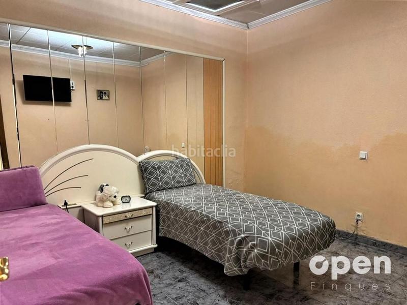 Foto d1d736e4-0f23-40d4-b143-18ec1df3688b. Casa calle dàngel guimerà en Can Palet Terrassa