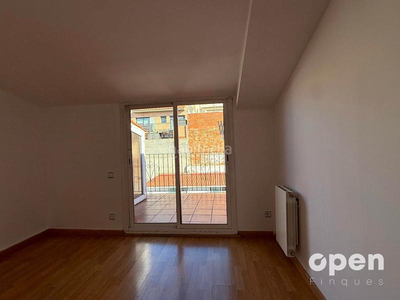 Foto 2f4b9de9-a65a-4fe5-aa76-e6bd09bd7dfc. Zweistöckige wohnung mit heizung parking in Ca n´Oriol Rubí