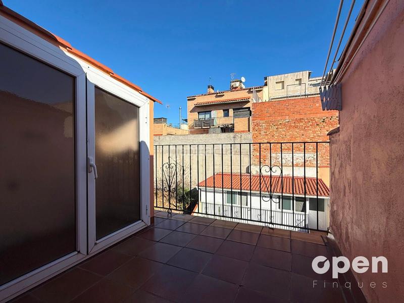 Foto 3cad7bd5-e819-45a2-b64e-03425a06995c. Zweistöckige wohnung mit heizung parking in Ca n´Oriol Rubí