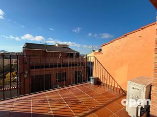 Dúplex  Valencia. Valencia  zona can roses  rubí