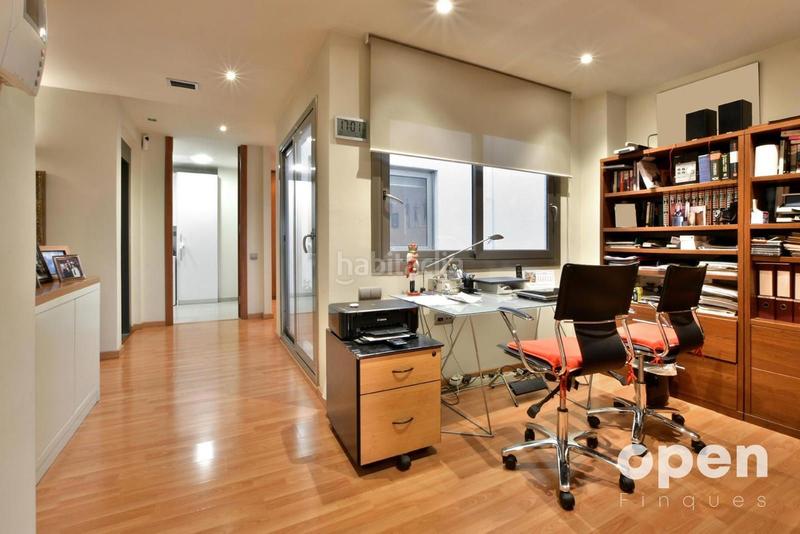 Foto 00c2f56f-a42d-408d-9c09-60eeff4e16bf. Casa adosada calle de la poetessa caparà en Sant Pere Nord Terrassa