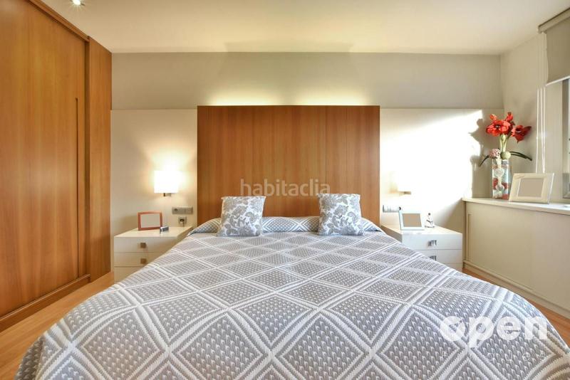 Foto 4a25439e-9604-48de-9c5a-fddea19fa70f. Casa adosada calle de la poetessa caparà en Sant Pere Nord Terrassa