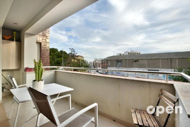 Foto 5e1ea33b-b330-4352-8a22-4c4f4586f081. Casa adosada calle de la poetessa caparà en Sant Pere Nord Terrassa