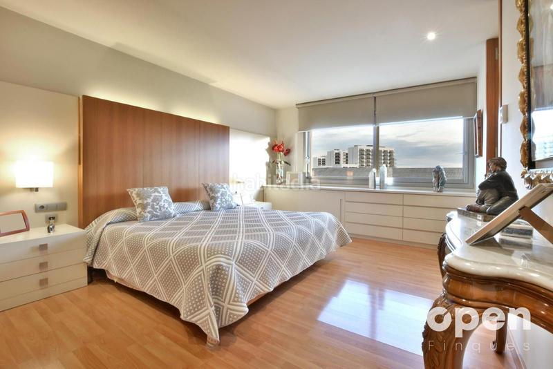 Foto aab31d26-f4ee-4575-86bc-2332dae2ad2e. Casa adosada calle de la poetessa caparà en Sant Pere Nord Terrassa