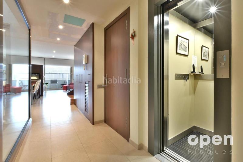 Foto baf222bd-afef-484f-9b85-e751e5890e07. Casa adosada calle de la poetessa caparà en Sant Pere Nord Terrassa