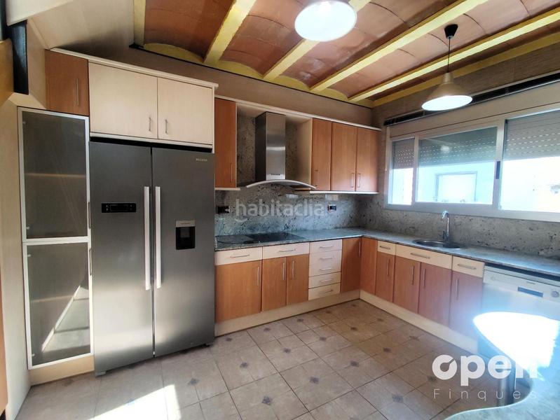 Foto af268b3d-ca96-4b57-9077-1df3fccf2cd5. Dúplex calle pompeu fabra en Sant Pere Nord Terrassa