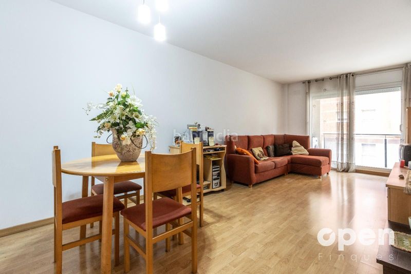 Foto ab32909e-6b10-434e-b1e8-bb9f76e37660. Pis amb calefacció aparcament a Egara Terrassa